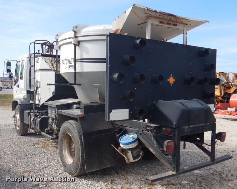 image for item DA5447 1998 GMC T6500  pothole patcher truck