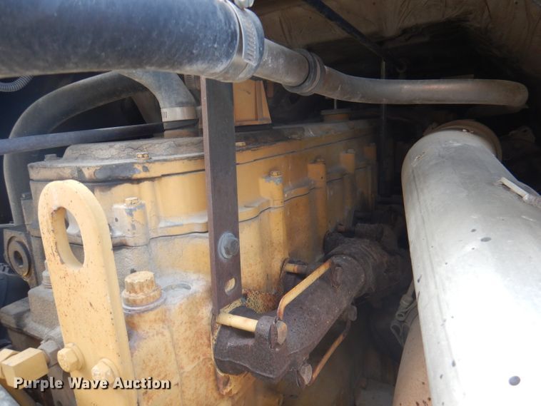 image for item DA5447 1998 GMC T6500  pothole patcher truck