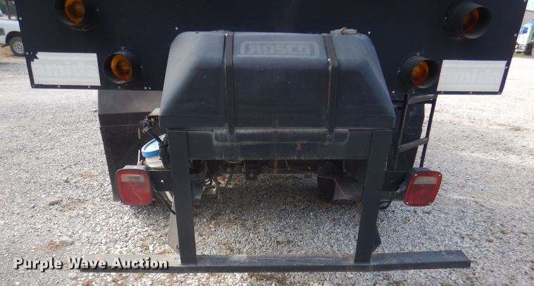 image for item DA5447 1998 GMC T6500  pothole patcher truck