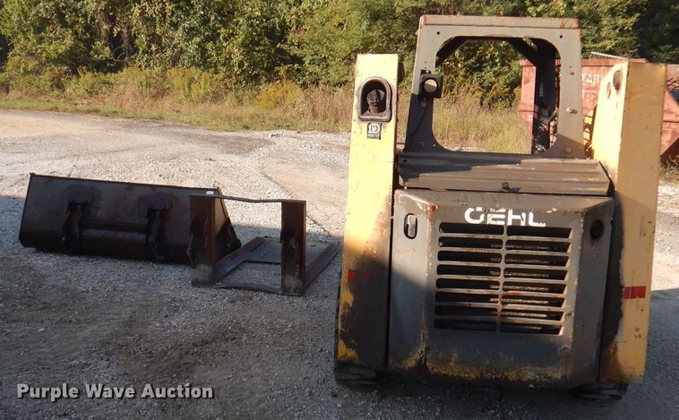 image for item DA5462 1999 Gehl SL3825  skid steer loader