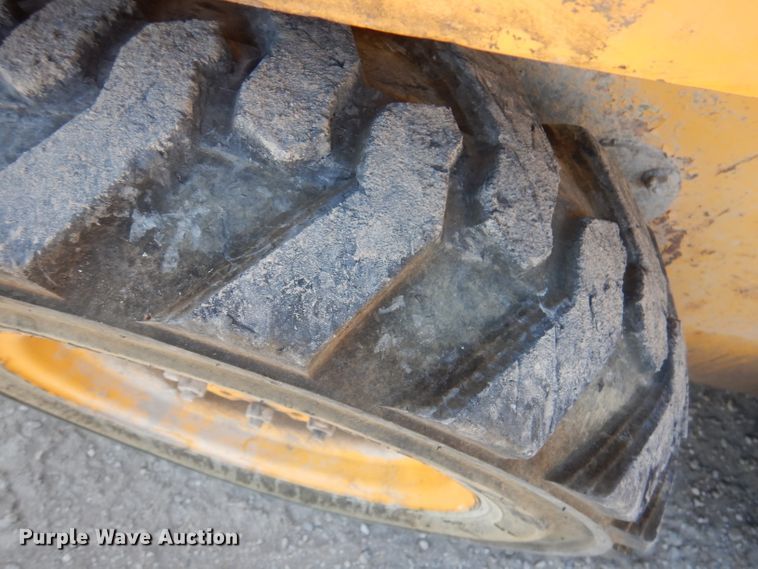 image for item DA5462 1999 Gehl SL3825  skid steer loader