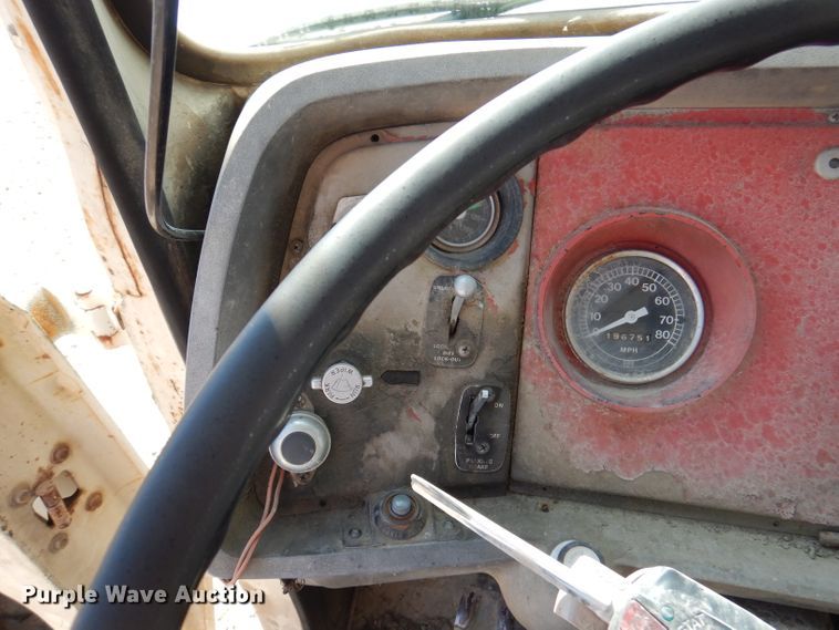 image for item DA5469 1973 Ford L9000  water truck