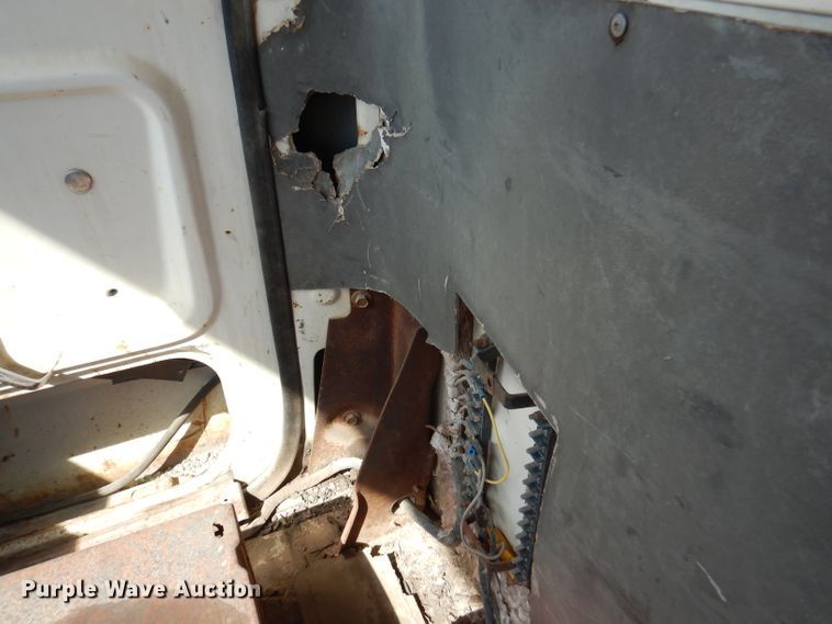 image for item DA5469 1973 Ford L9000  water truck