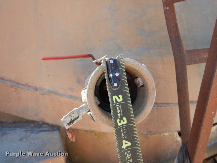 image for item DA5469 1973 Ford L9000  water truck