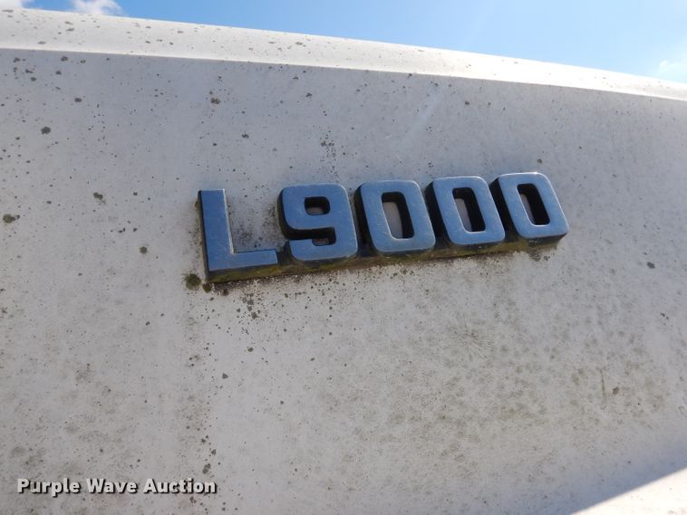 image for item DA5469 1973 Ford L9000  water truck