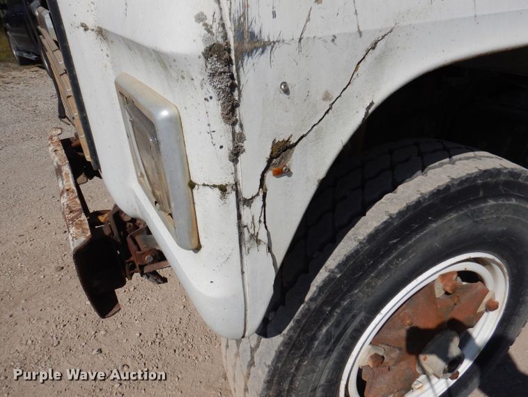 image for item DA5469 1973 Ford L9000  water truck