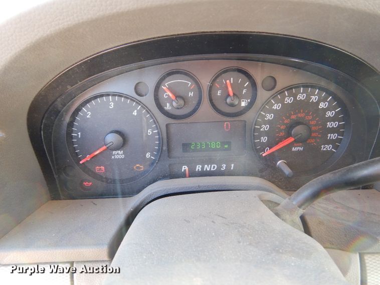 image for item DJ7540 2007 Ford Freestar  van