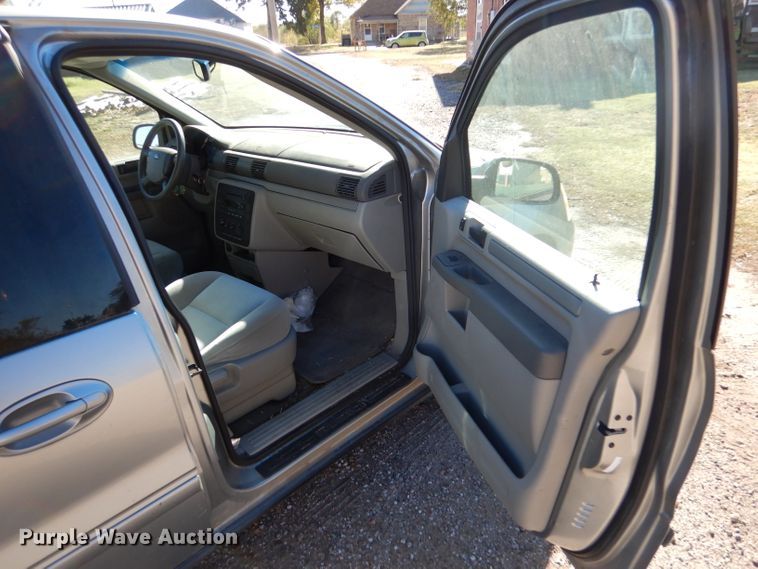 image for item DJ7540 2007 Ford Freestar  van