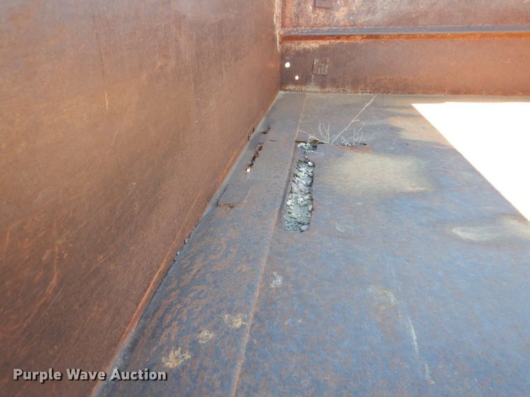 image for item DJ7541 1984 International 1754  dump truck