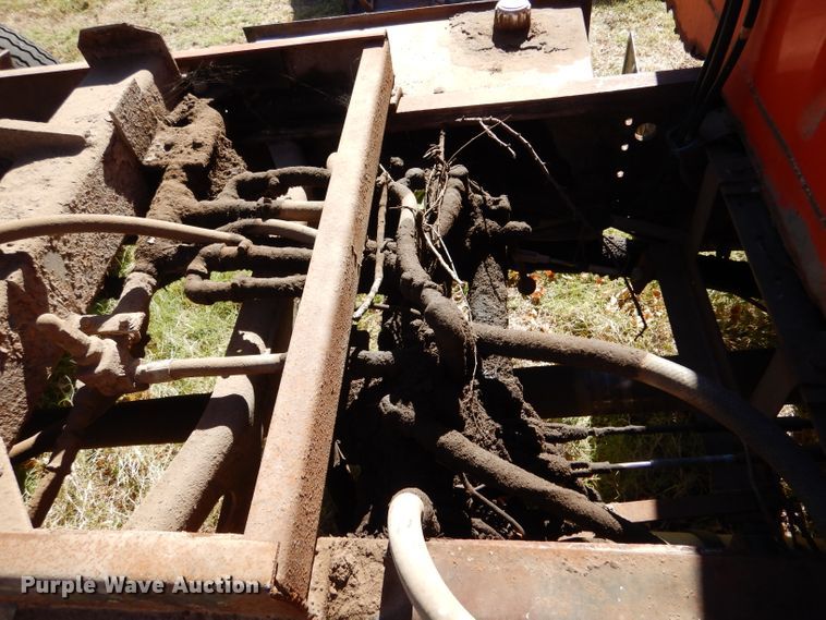 image for item DJ7541 1984 International 1754  dump truck