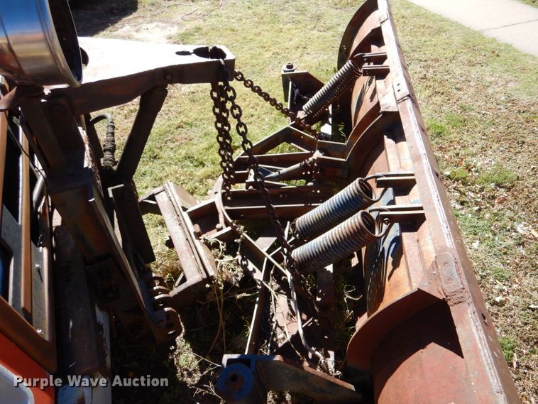 image for item DJ7541 1984 International 1754  dump truck