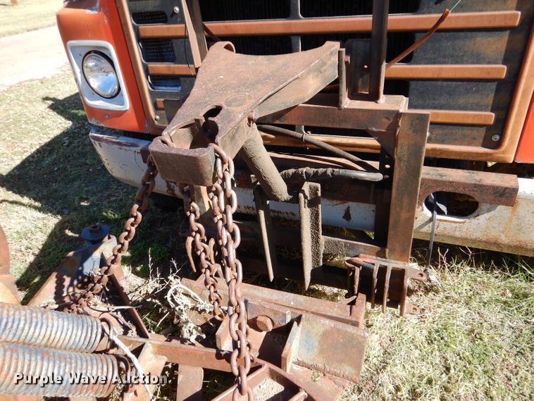 image for item DJ7541 1984 International 1754  dump truck