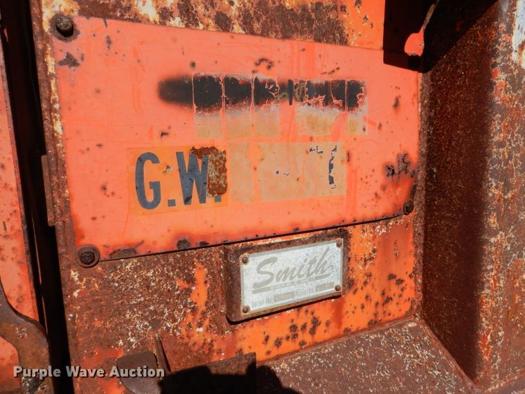 image for item DJ7541 1984 International 1754  dump truck