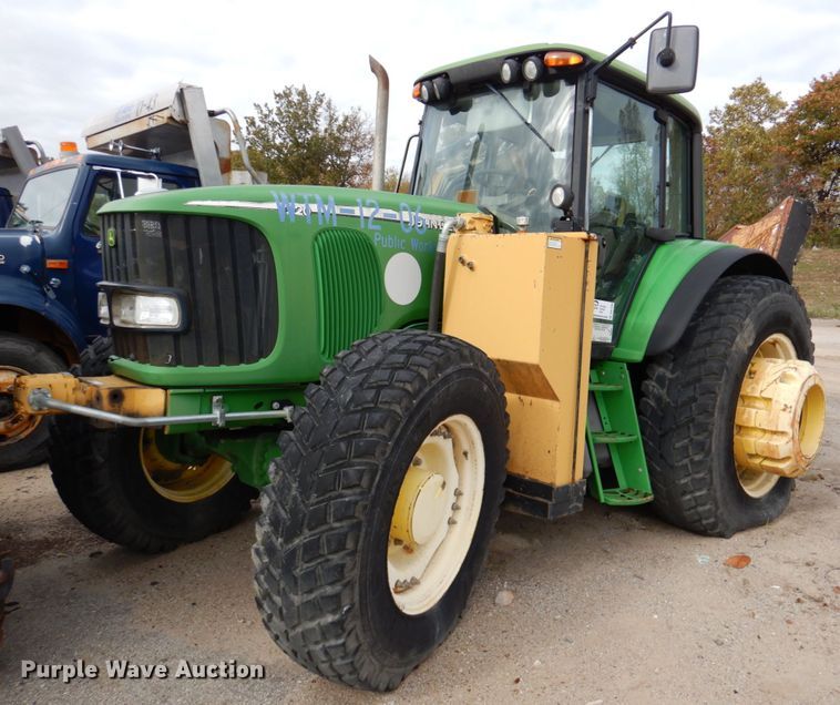 image for item DK1294 2006 John Deere 7220  MFWD tractor