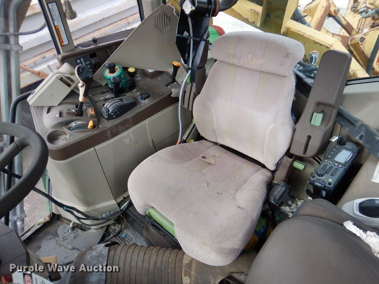 image for item DK1294 2006 John Deere 7220  MFWD tractor