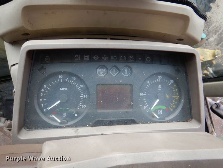 image for item DK1294 2006 John Deere 7220  MFWD tractor