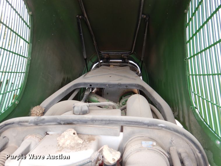 image for item DK1294 2006 John Deere 7220  MFWD tractor