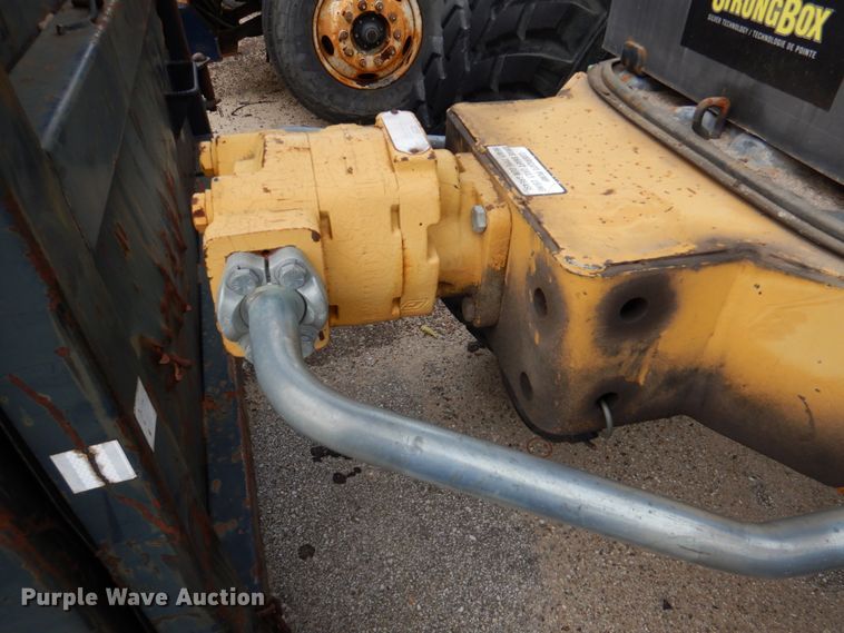 image for item DK1294 2006 John Deere 7220  MFWD tractor