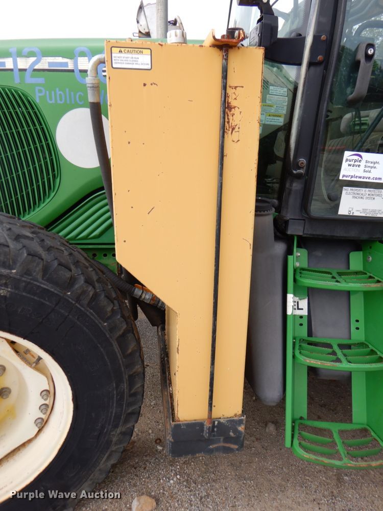 image for item DK1294 2006 John Deere 7220  MFWD tractor