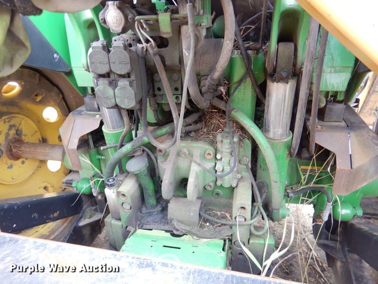 image for item DK1294 2006 John Deere 7220  MFWD tractor