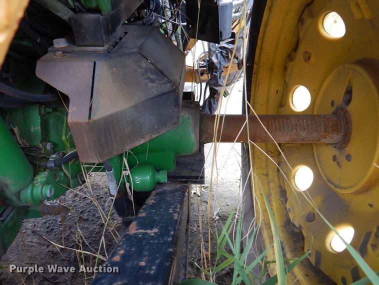 image for item DK1294 2006 John Deere 7220  MFWD tractor