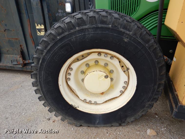 image for item DK1294 2006 John Deere 7220  MFWD tractor