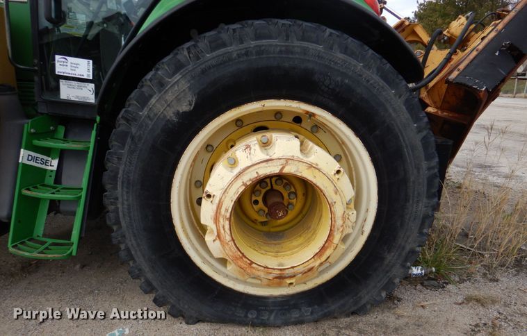 image for item DK1294 2006 John Deere 7220  MFWD tractor