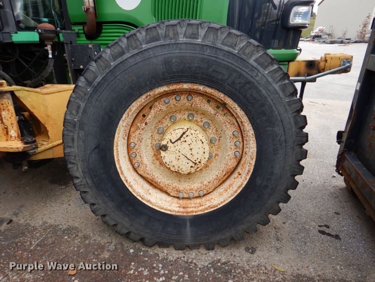 image for item DK1294 2006 John Deere 7220  MFWD tractor