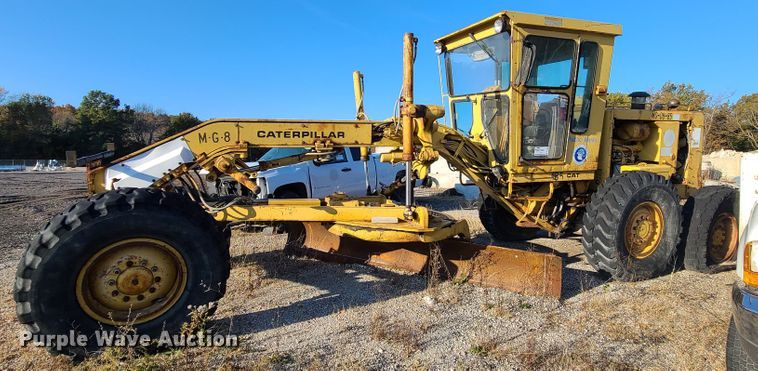 image for item DK1308 1985 Caterpillar 12G  motor grader