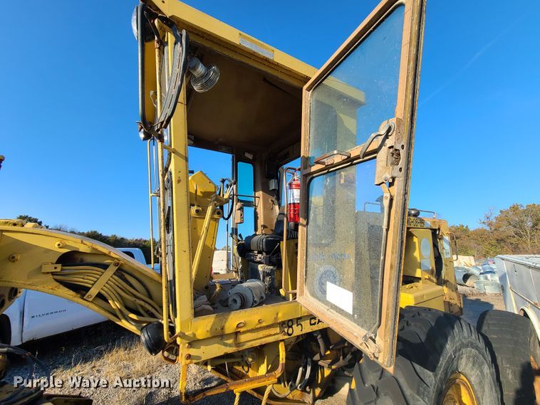image for item DK1308 1985 Caterpillar 12G  motor grader