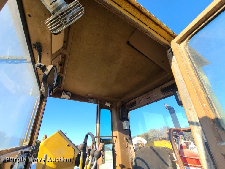 image for item DK1308 1985 Caterpillar 12G  motor grader