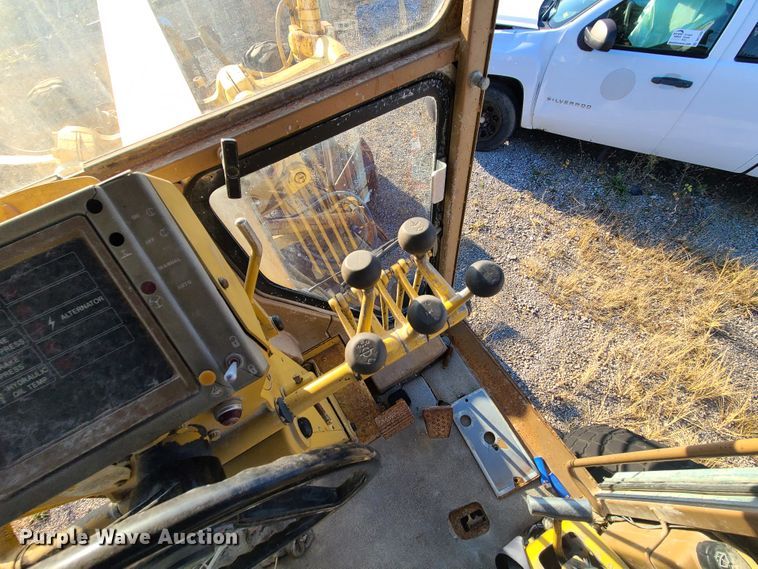 image for item DK1308 1985 Caterpillar 12G  motor grader