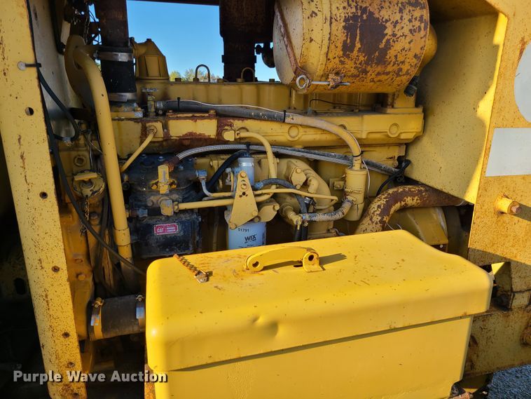 image for item DK1308 1985 Caterpillar 12G  motor grader