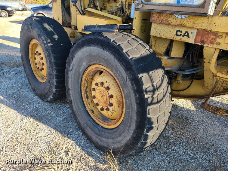 image for item DK1308 1985 Caterpillar 12G  motor grader