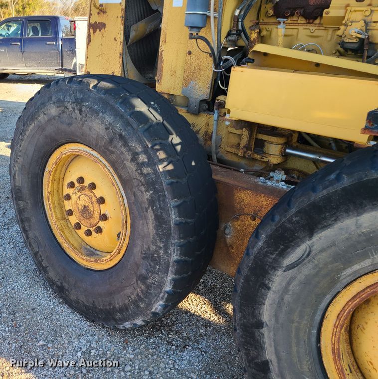 image for item DK1308 1985 Caterpillar 12G  motor grader