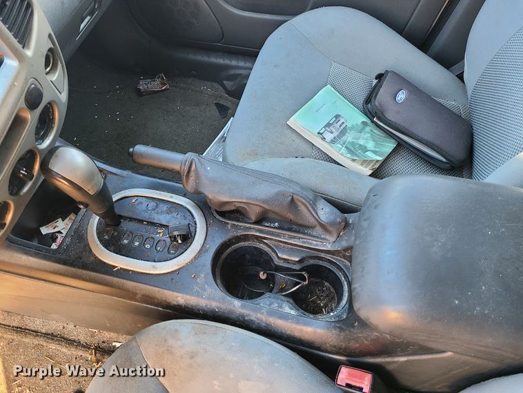 image for item DK1310 2005 Ford Escape  SUV