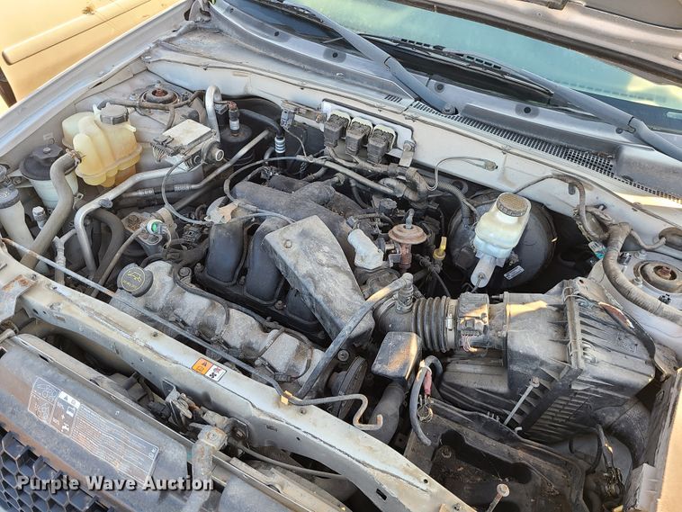 image for item DK1310 2005 Ford Escape  SUV