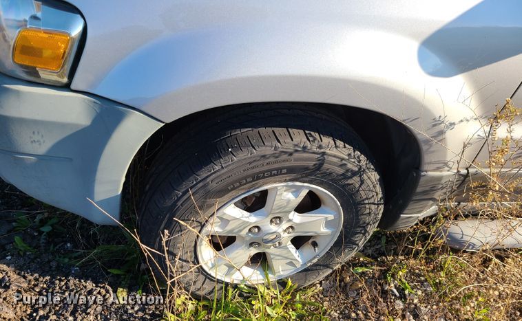 image for item DK1310 2005 Ford Escape  SUV