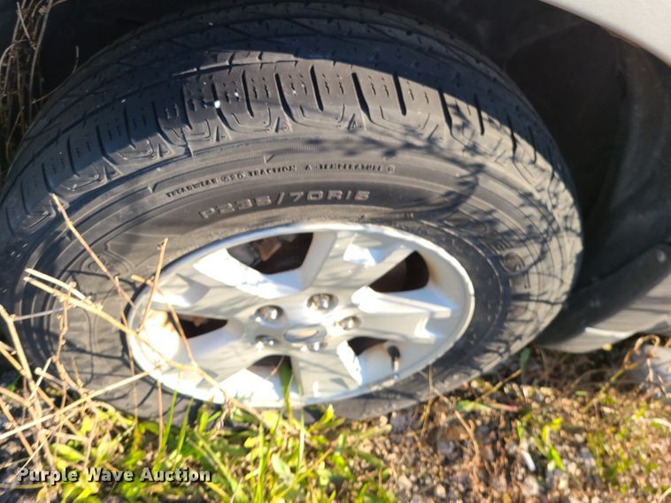 image for item DK1310 2005 Ford Escape  SUV