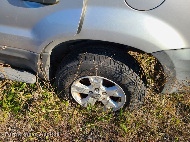 image for item DK1310 2005 Ford Escape  SUV