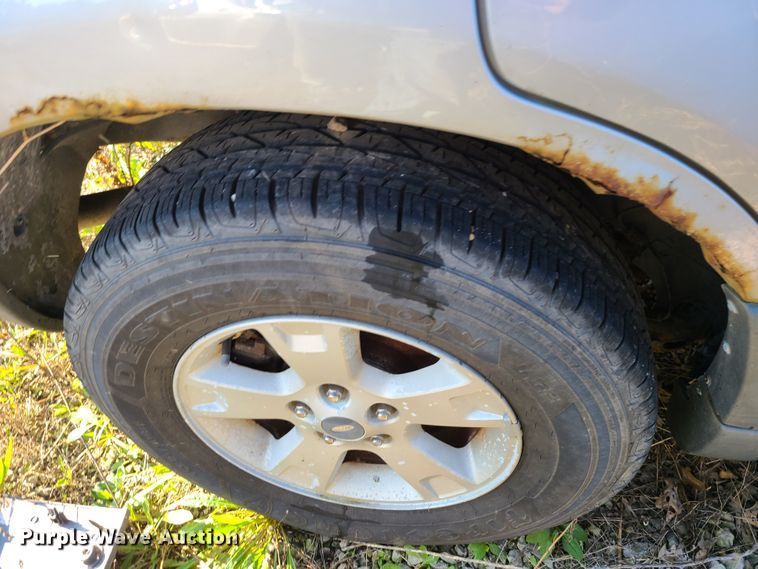 image for item DK1310 2005 Ford Escape  SUV