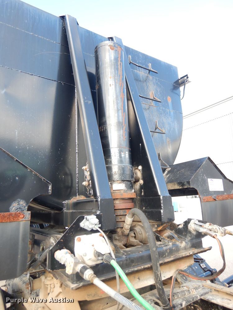 image for item DK3038 2010 Ranco ED2426QF  end dump trailer