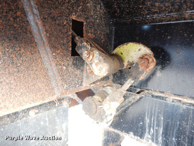 image for item DK3038 2010 Ranco ED2426QF  end dump trailer