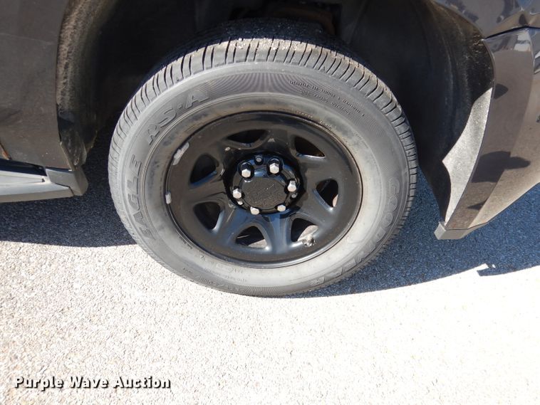 image for item DK3064 2017 Chevrolet Tahoe Police  SUV