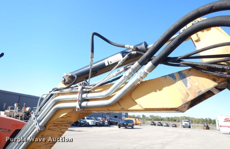 image for item DK3067 2010 Kubota M100X  MFWD tractor