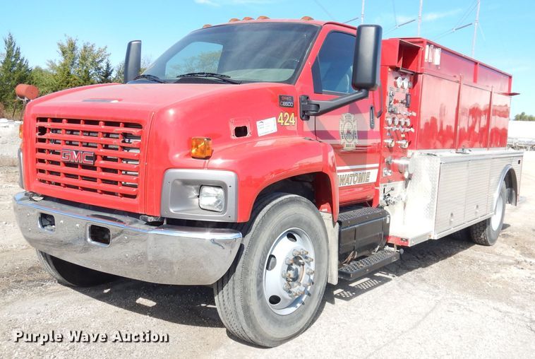 image for item DK3105 2004 GMC C8500  pumper fire truck