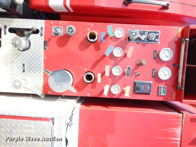 image for item DK3105 2004 GMC C8500  pumper fire truck