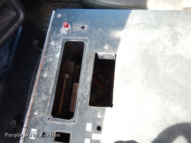 image for item DK3105 2004 GMC C8500  pumper fire truck