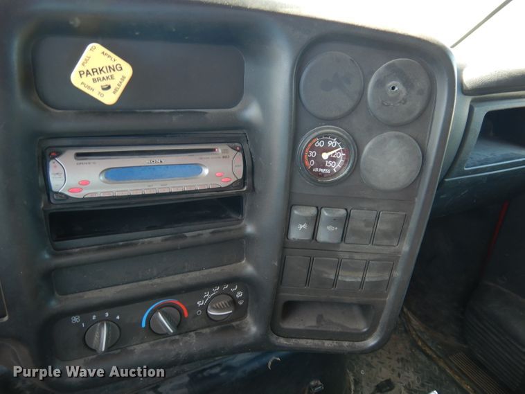 image for item DK3105 2004 GMC C8500  pumper fire truck