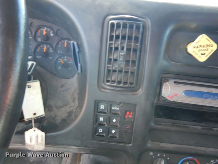 image for item DK3105 2004 GMC C8500  pumper fire truck